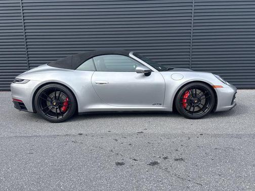 2022 Porsche 911 Carrera 4 GTS