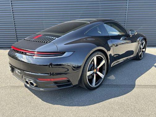 2020 Porsche 911 Carrera 4S