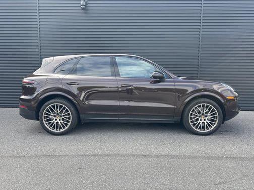 2022 Porsche Cayenne Platinum Edition