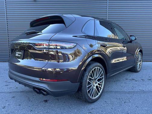 2022 Porsche Cayenne Platinum Edition