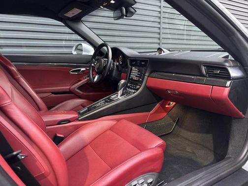 2019 Porsche 911 Turbo