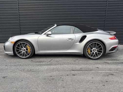 2019 Porsche 911 Turbo S