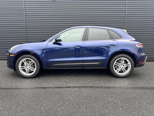 2025 Porsche Macan AWD