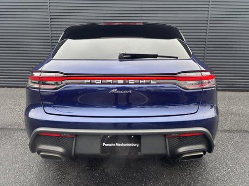 2025 Porsche Macan AWD