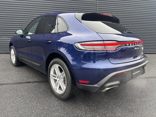 2025 Porsche Macan AWD