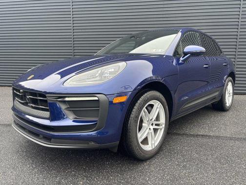 2025 Porsche Macan AWD