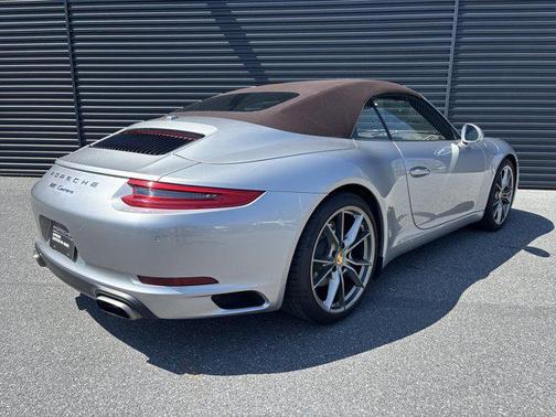 2017 Porsche 911 Carrera