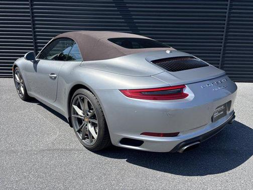 2017 Porsche 911 Carrera