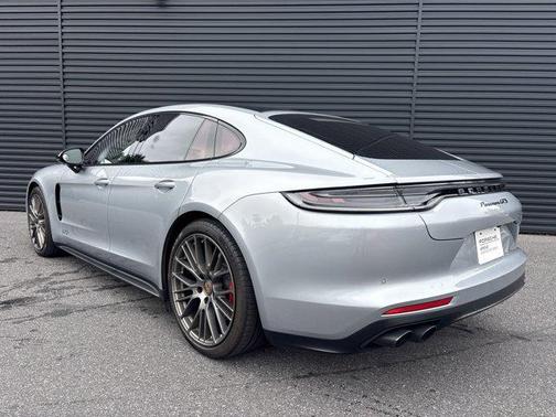 2023 Porsche Panamera GTS