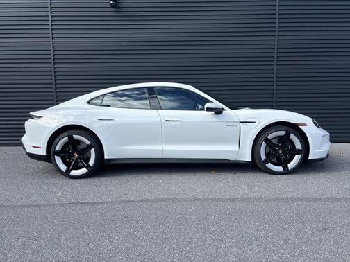 2026 Porsche Taycan