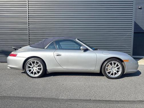 2002 Porsche 911 Carrera 4