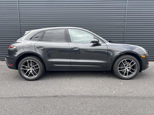 2026 Porsche Macan 
