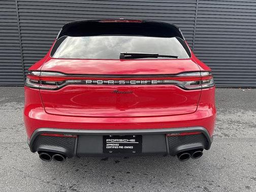 2024 Porsche Macan Premium Package Plus