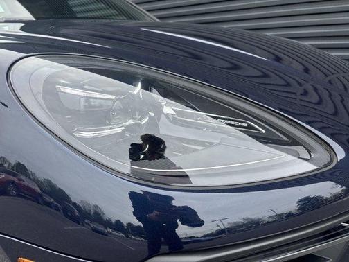 2022 Porsche Macan Macan