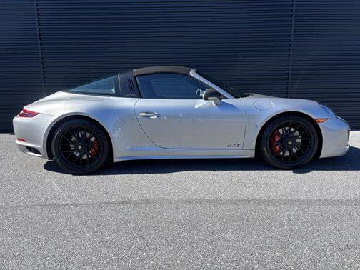 2019 Porsche 911 Targa 4 GTS