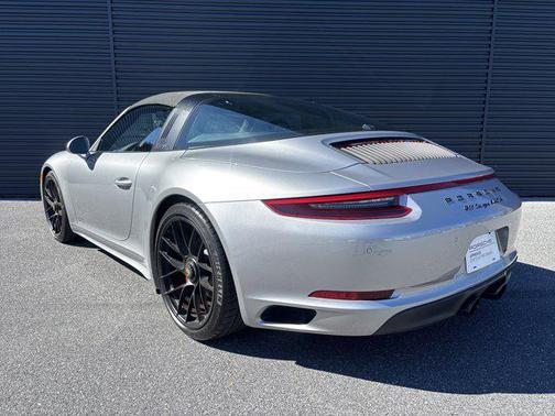2019 Porsche 911 Targa 4 GTS