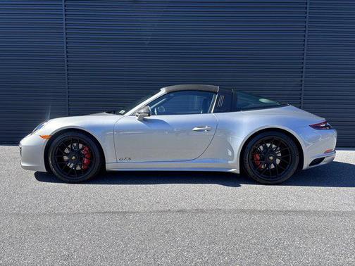 2019 Porsche 911 Targa 4 GTS