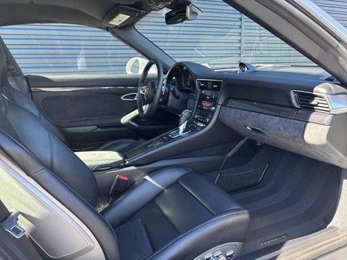 2019 Porsche 911 Targa 4 GTS