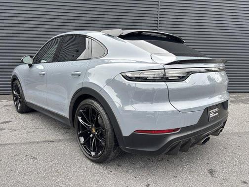 2023 Porsche Cayenne Turbo GT