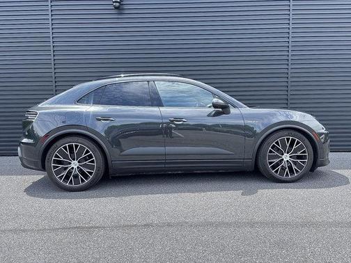 2024 Porsche Macan 4