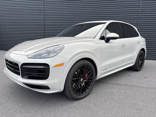 2023 Porsche Cayenne GTS