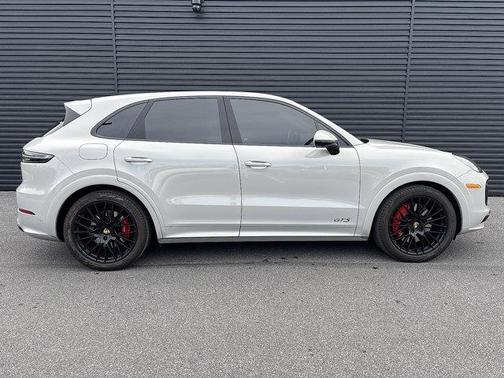 2023 Porsche Cayenne GTS