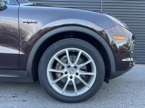 2022 Porsche Cayenne Cayenne E-Hybrid