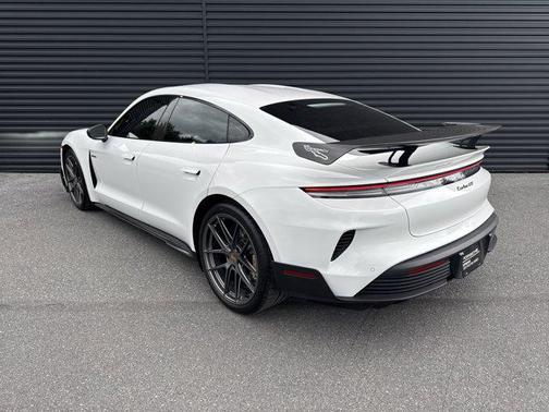2025 Porsche Taycan Turbo GT