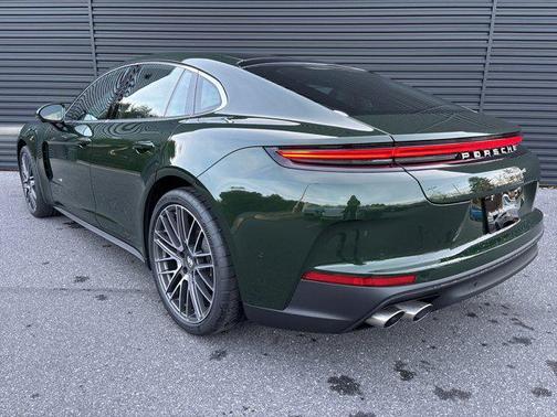 2026 Porsche Panamera 