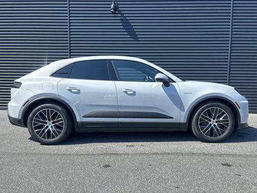 2025 Porsche Macan Electric