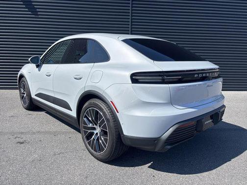 2025 Porsche Macan Electric