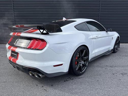2022 Ford Shelby GT500 Base