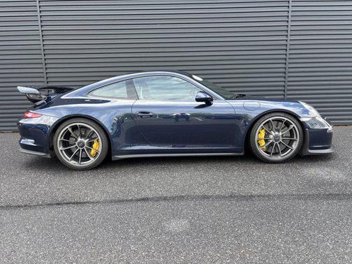 Dark Blue Metallic 2015 Porsche 911 GT3