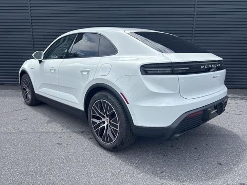 White 2025 Porsche Macan Macan Electric