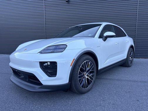 2025 Porsche Macan Electric