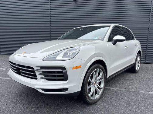 2022 Porsche Cayenne Base (Tiptronic)