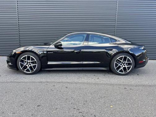 2025 Porsche Taycan RWD