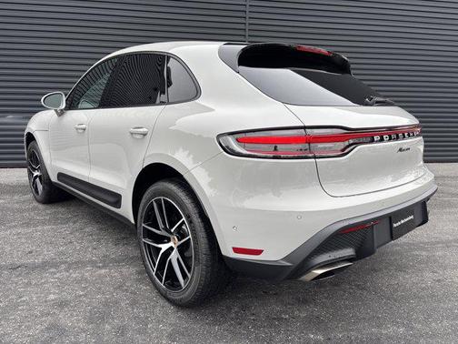 2026 Porsche Macan 