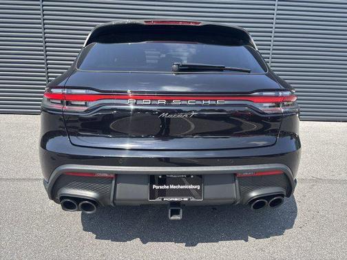 2025 Porsche Macan Base
