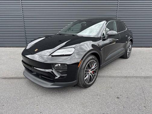 2025 Porsche Macan 4S