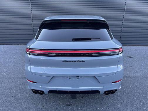 2024 Porsche Cayenne E-Hybrid S