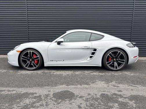 2024 Porsche 718 Cayman S