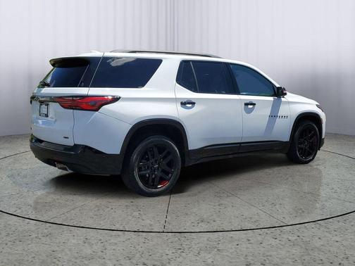 Summit White 2023 Chevrolet Traverse Premier