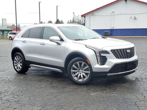 2022 Cadillac XT4 Premium Luxury