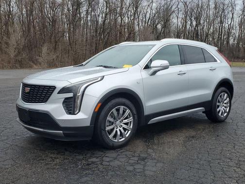 2022 Cadillac XT4 Premium Luxury