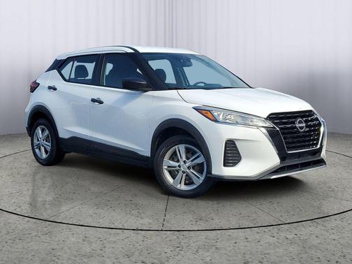 2022 Nissan Kicks S