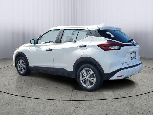 2022 Nissan Kicks S