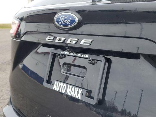 2021 Ford Edge SE