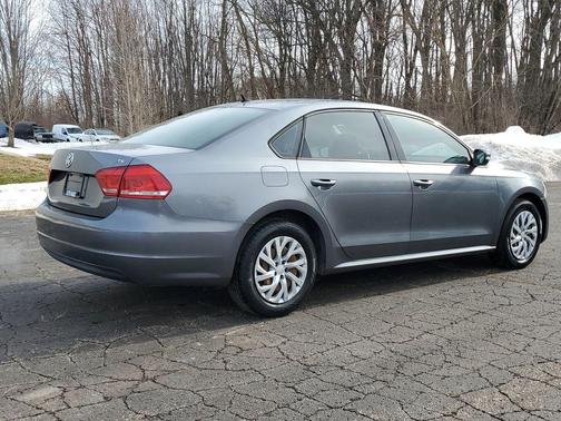 2014 Volkswagen Passat 2.5L S