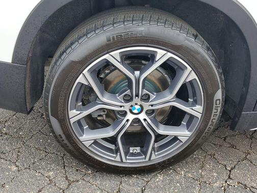 2021 BMW X1 sDrive28i